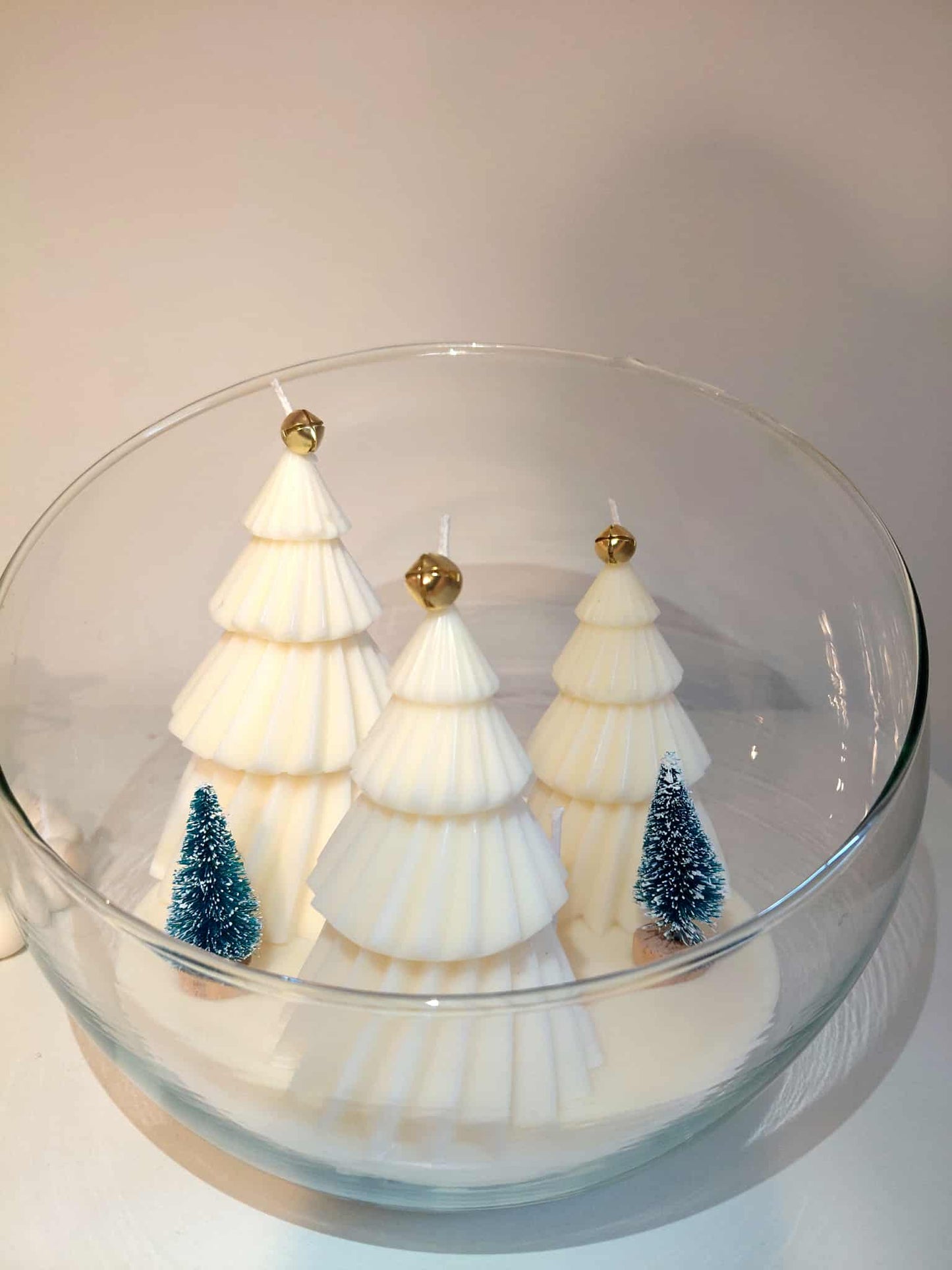 Duftende juletræ-lys i sojavoks i glaskuppel