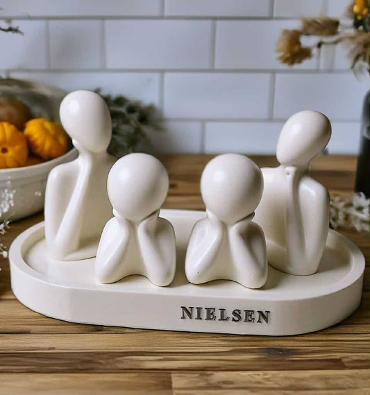 Familie Figur – Håndlavet Dekoration i Jesmonite